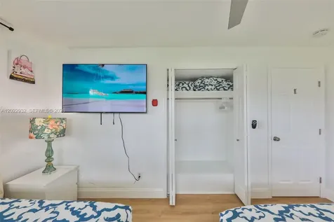 450 Bayshore Drive Cape Coral FL 33904
