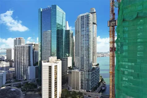 31 SE 5th Street Miami FL 33131