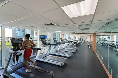 31 SE 5th Street Miami FL 33131