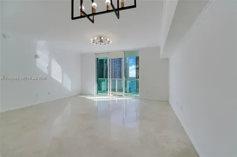 31 SE 5th Street Miami FL 33131