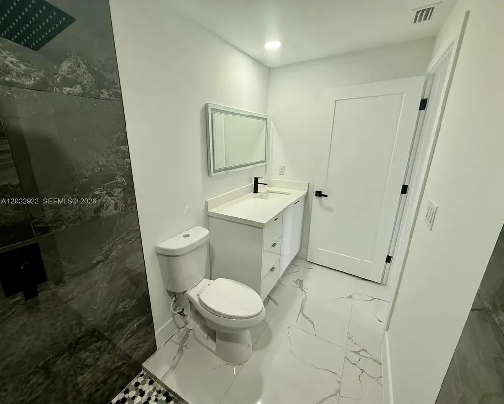 111 E North Shore Avenue Other City - In The State Of Florida FL 33917