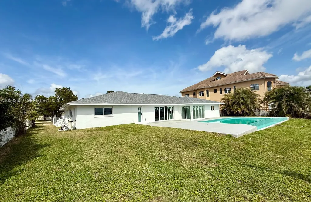 111 E North Shore Avenue Other City - In The State Of Florida FL 33917