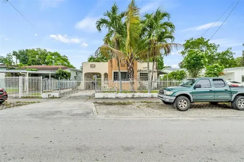 1122 NW 38th Street Miami FL 33127