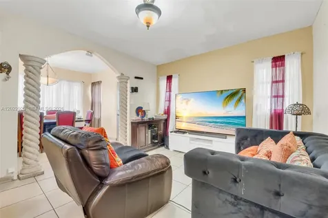1122 NW 38th Street Miami FL 33127