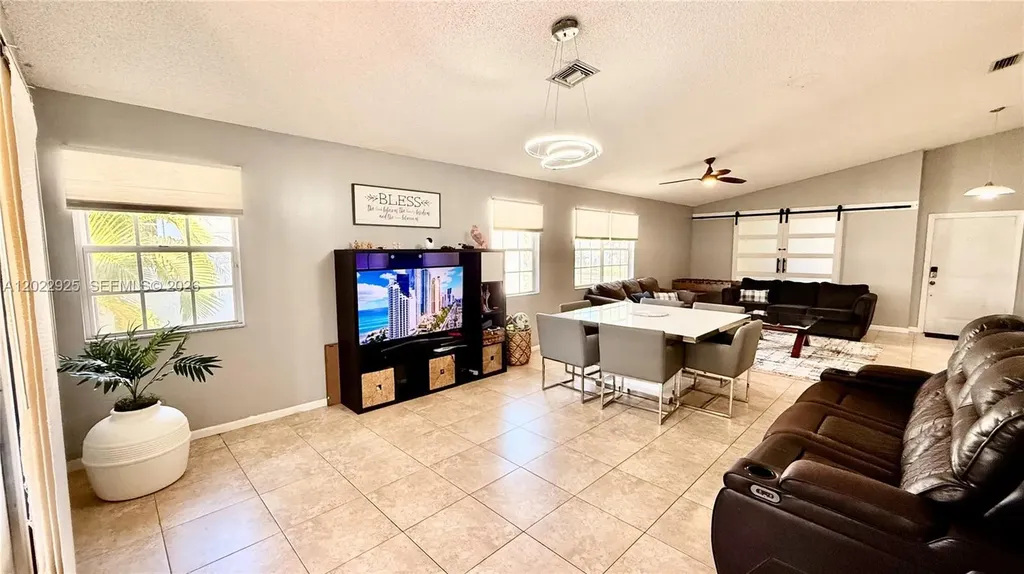 5470 Pine Circle Coral Springs FL 33067
