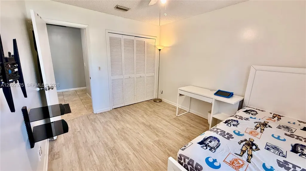5470 Pine Circle Coral Springs FL 33067