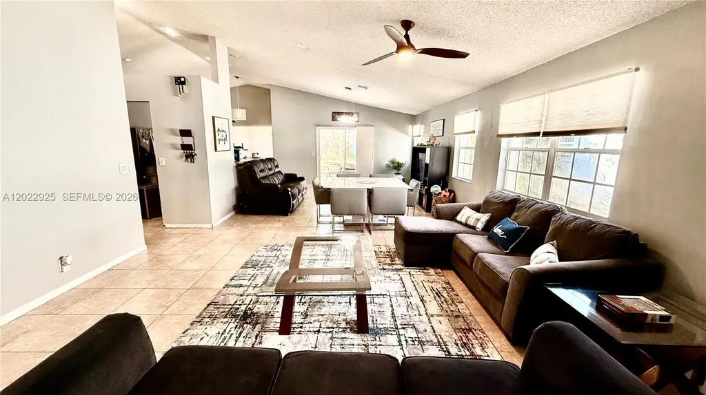 5470 Pine Circle Coral Springs FL 33067