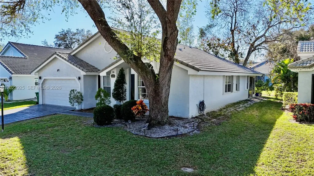 5470 Pine Circle Coral Springs FL 33067