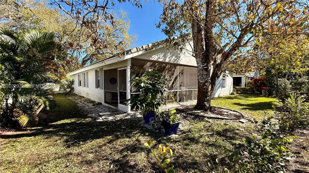 5470 Pine Circle Coral Springs FL 33067