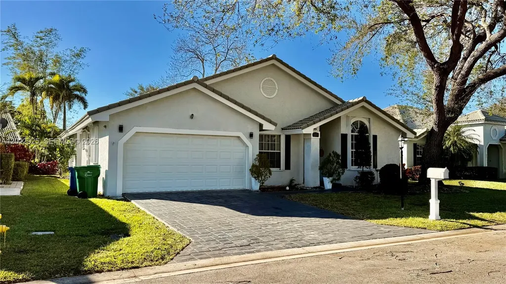 5470 Pine Circle Coral Springs FL 33067