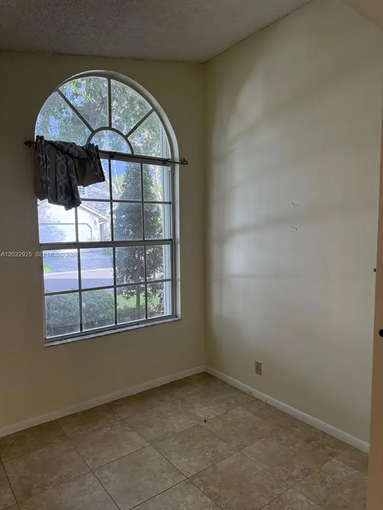 5470 Pine Circle Coral Springs FL 33067