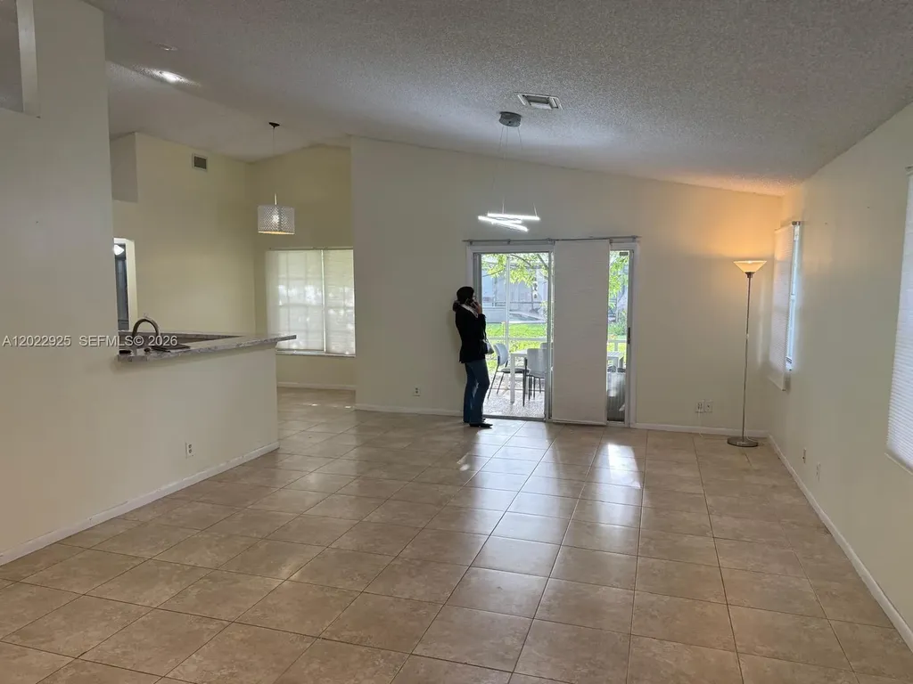 5470 Pine Circle Coral Springs FL 33067