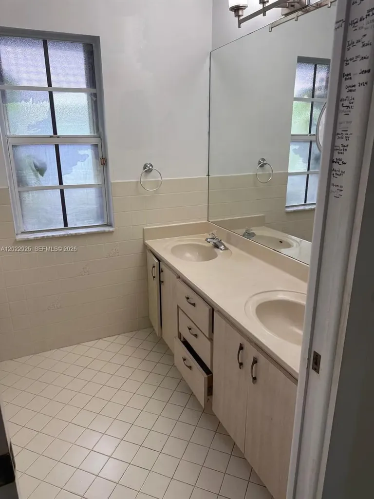 5470 Pine Circle Coral Springs FL 33067