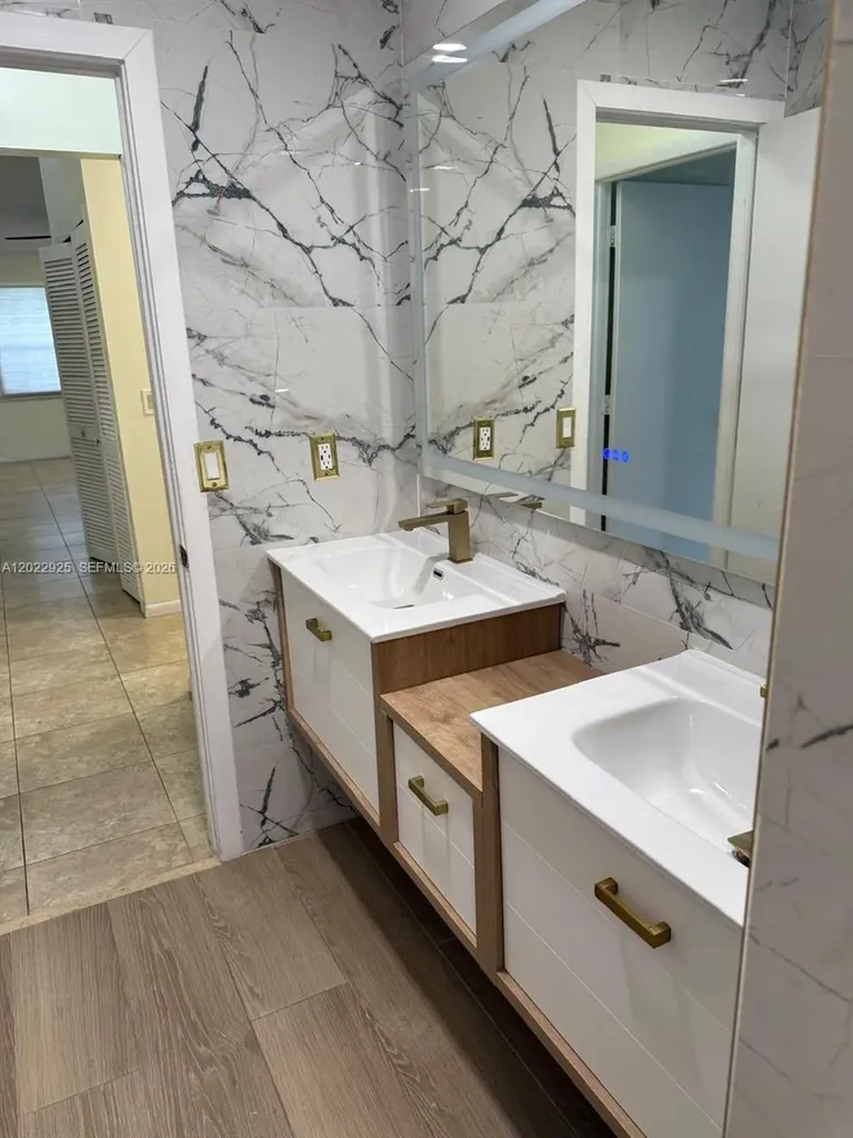 5470 Pine Circle Coral Springs FL 33067