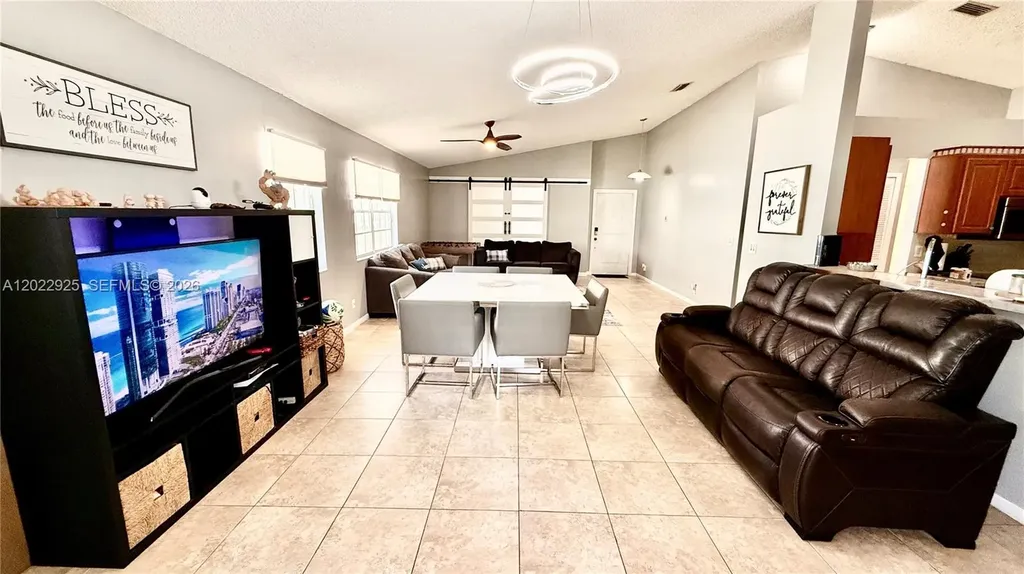 5470 Pine Circle Coral Springs FL 33067