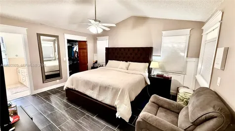 5470 Pine Circle Coral Springs FL 33067