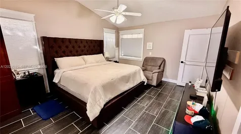 5470 Pine Circle Coral Springs FL 33067