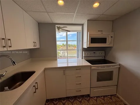 2001 Atlantic Shores Boulevard Hallandale Beach FL 33009
