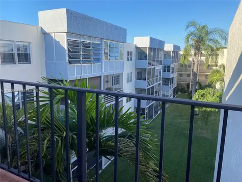 7502 NW 30th Place Sunrise FL 33313