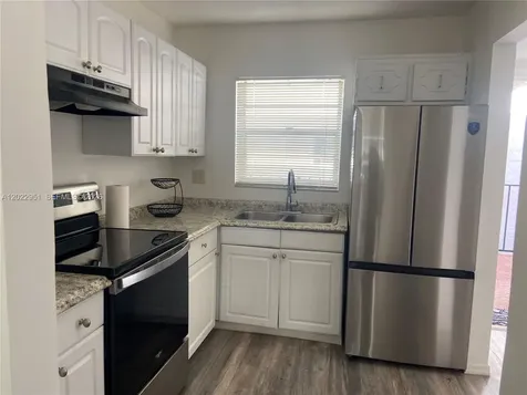 7502 NW 30th Place Sunrise FL 33313