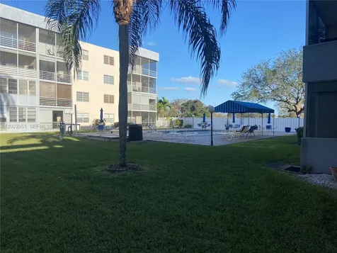 7502 NW 30th Place Sunrise FL 33313