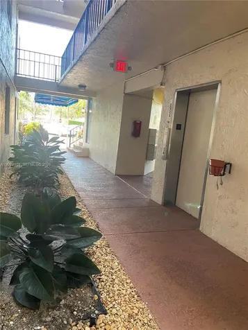 7502 NW 30th Place Sunrise FL 33313