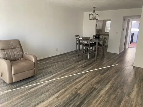 7502 NW 30th Place Sunrise FL 33313