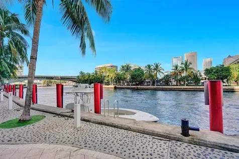690 SW 1st Court Miami FL 33130
