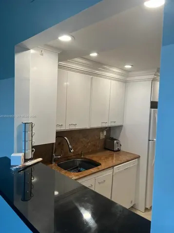 2017 S Ocean Drive Hallandale Beach FL 33009