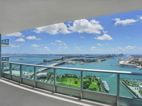 900 Biscayne Boulevard Miami FL 33132