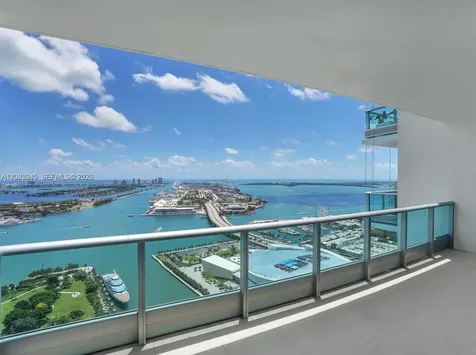 900 Biscayne Boulevard Miami FL 33132
