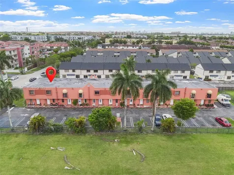 8454 NW 8th Street Miami FL 33126