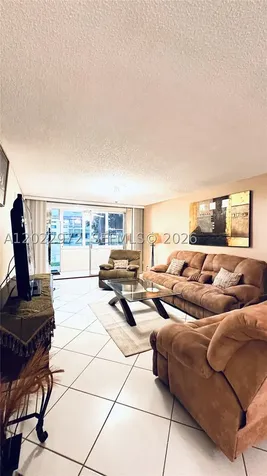 8961 S Hollybrook Boulevard Pembroke Pines FL 33025