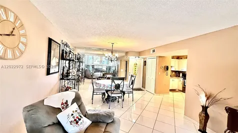 8961 S Hollybrook Boulevard Pembroke Pines FL 33025