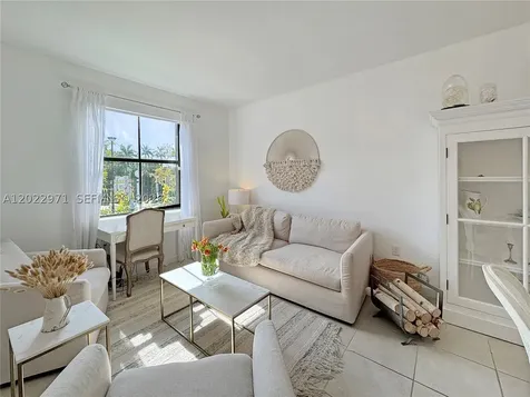 14813 SW 183rd Terrace Miami FL 33187