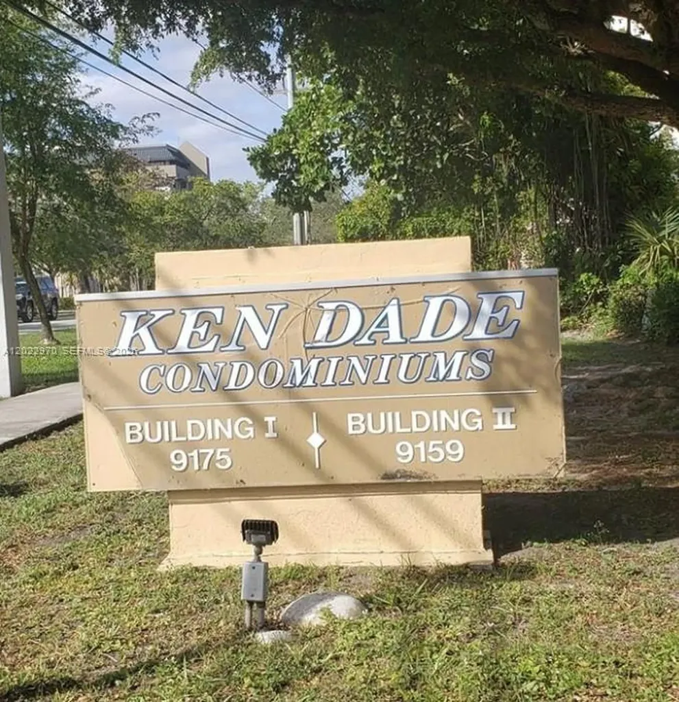 9175 SW 77th Avenue Miami FL 33156