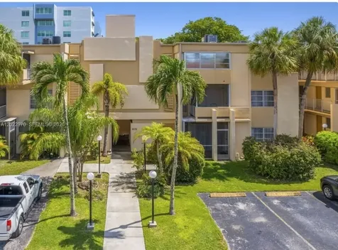 9175 SW 77th Avenue Miami FL 33156