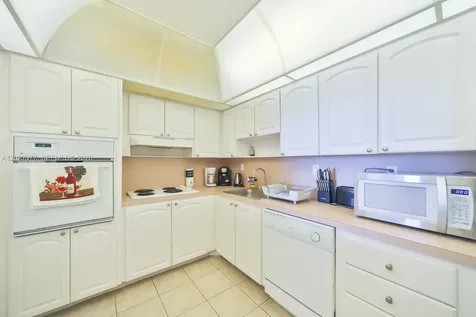 19370 Collins Avenue Sunny Isles Beach FL 33160