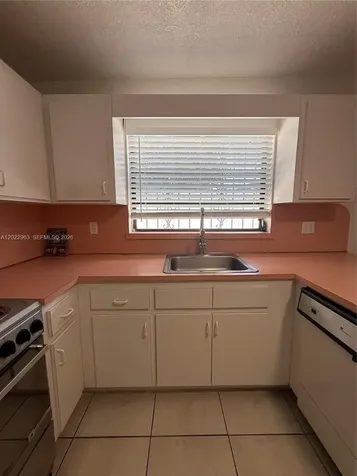 1046 NW 33rd Avenue Miami FL 33125