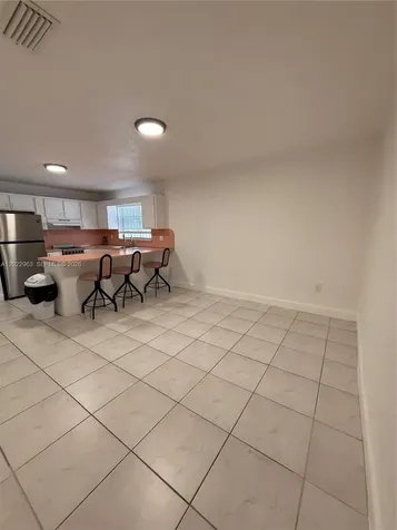 1046 NW 33rd Avenue Miami FL 33125