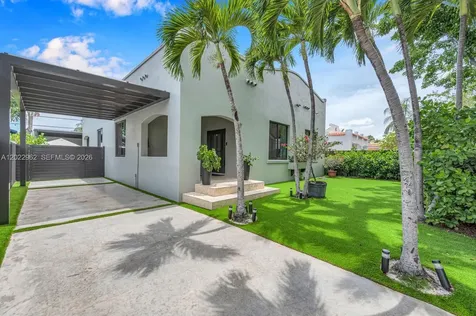 1852 SW 10th Street Miami FL 33135