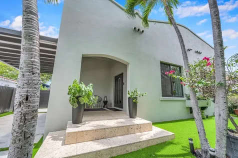 1852 SW 10th Street Miami FL 33135
