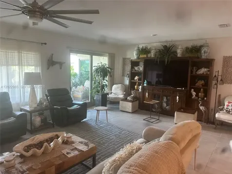 225 SW 31st Place Cape Coral FL 33991