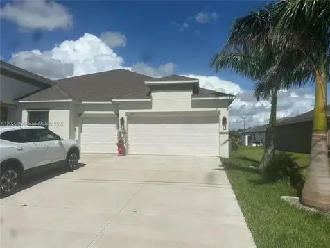 225 SW 31st Place Cape Coral FL 33991