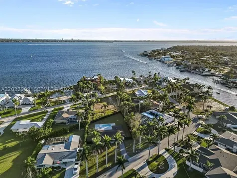 112 Bayshore Drive Cape Coral FL 33904