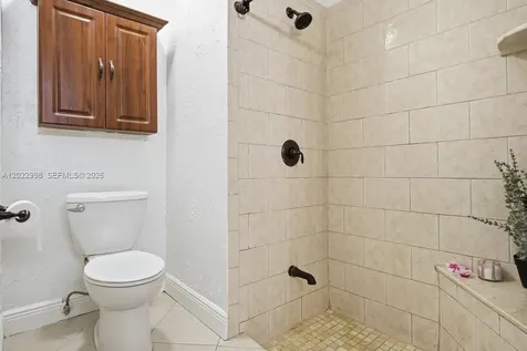 575 Lakeside Circle Sunrise FL 33326