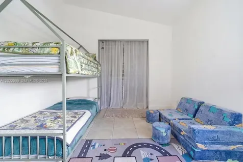 575 Lakeside Circle Sunrise FL 33326