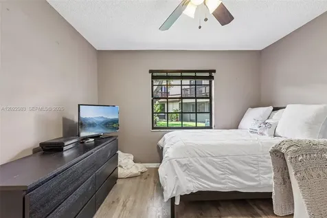 8927 W Sunrise Boulevard Plantation FL 33322