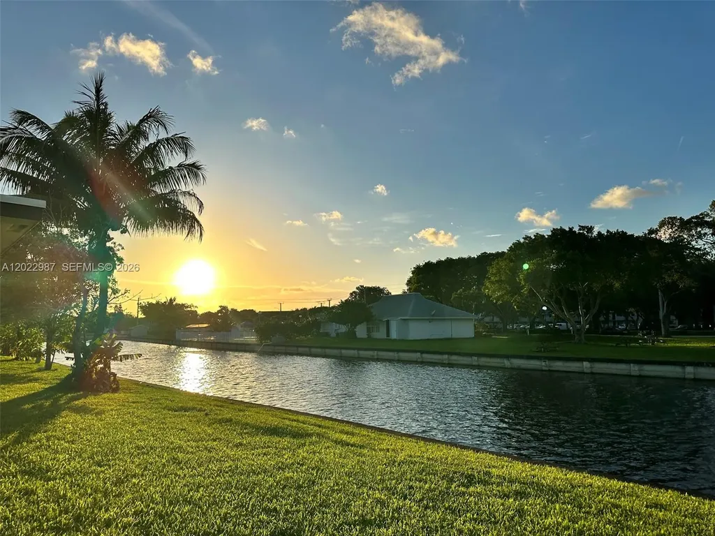 8309 NW 59th Place Tamarac FL 33321