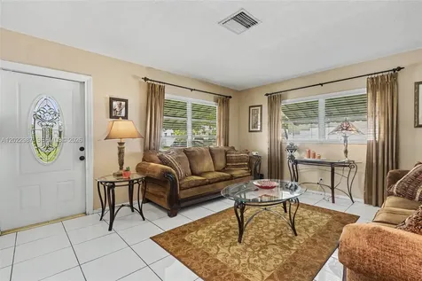8309 NW 59th Place Tamarac FL 33321